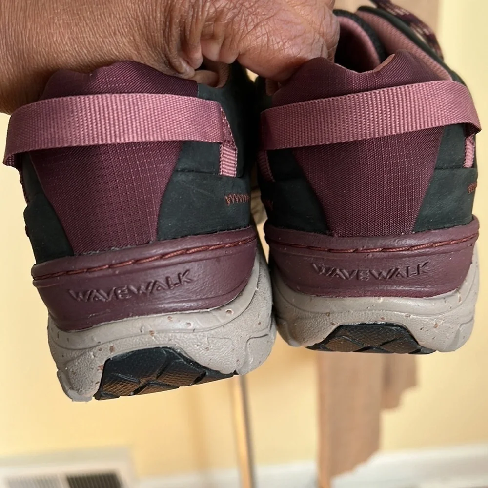 Clarks Wave Walk waterproof sneakers